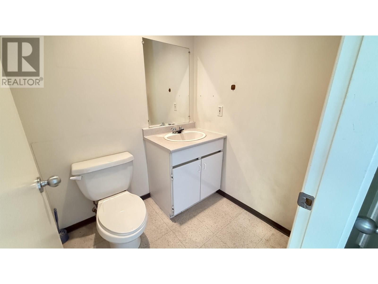 2405 8888 Odlin Road Property Photo 5