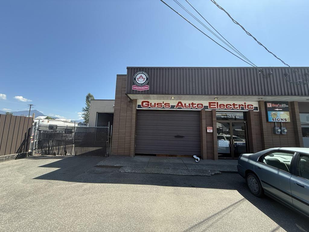 2 45940 RAILWAY AVENUE, Chilliwack Downtown Property Photo 1