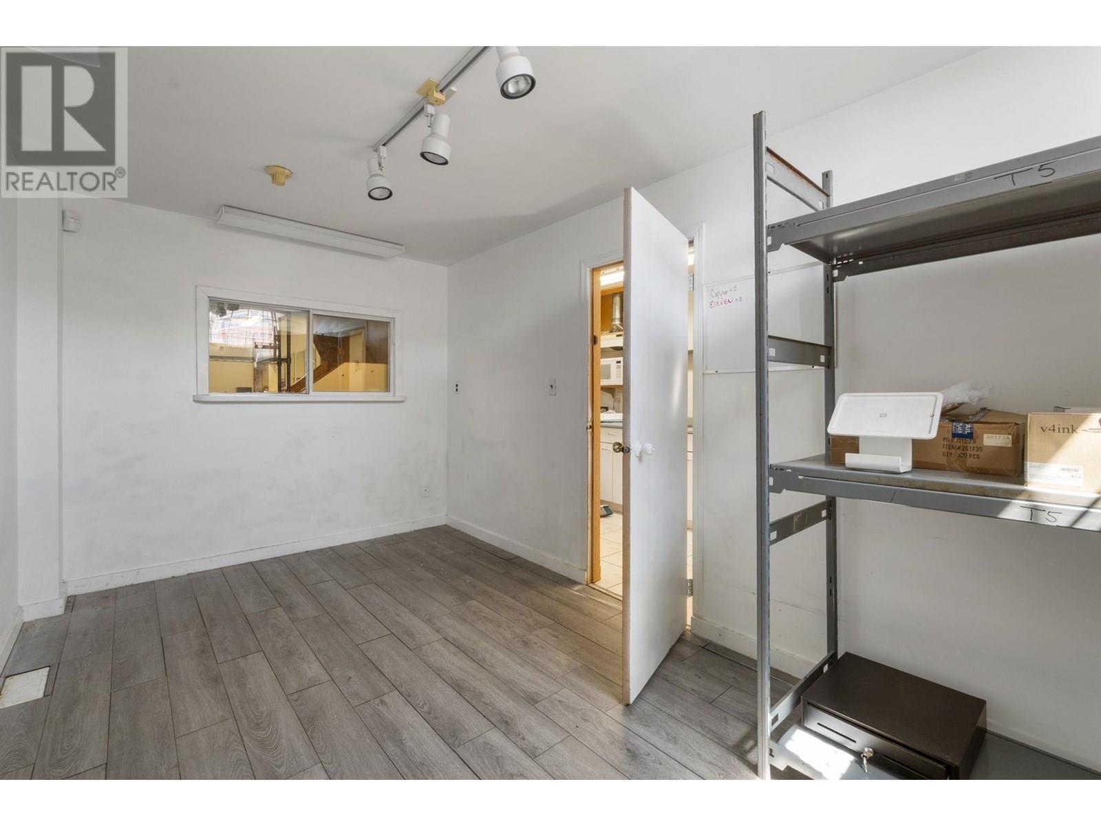 Upper 22344 Lougheed Highway Property Photo 17