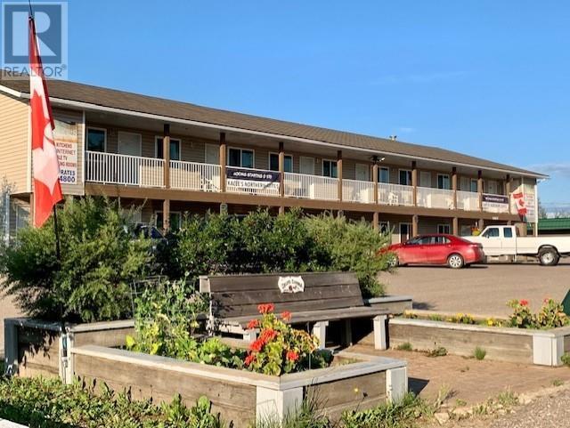 4807 S 50 Avenue Property Photo 1
