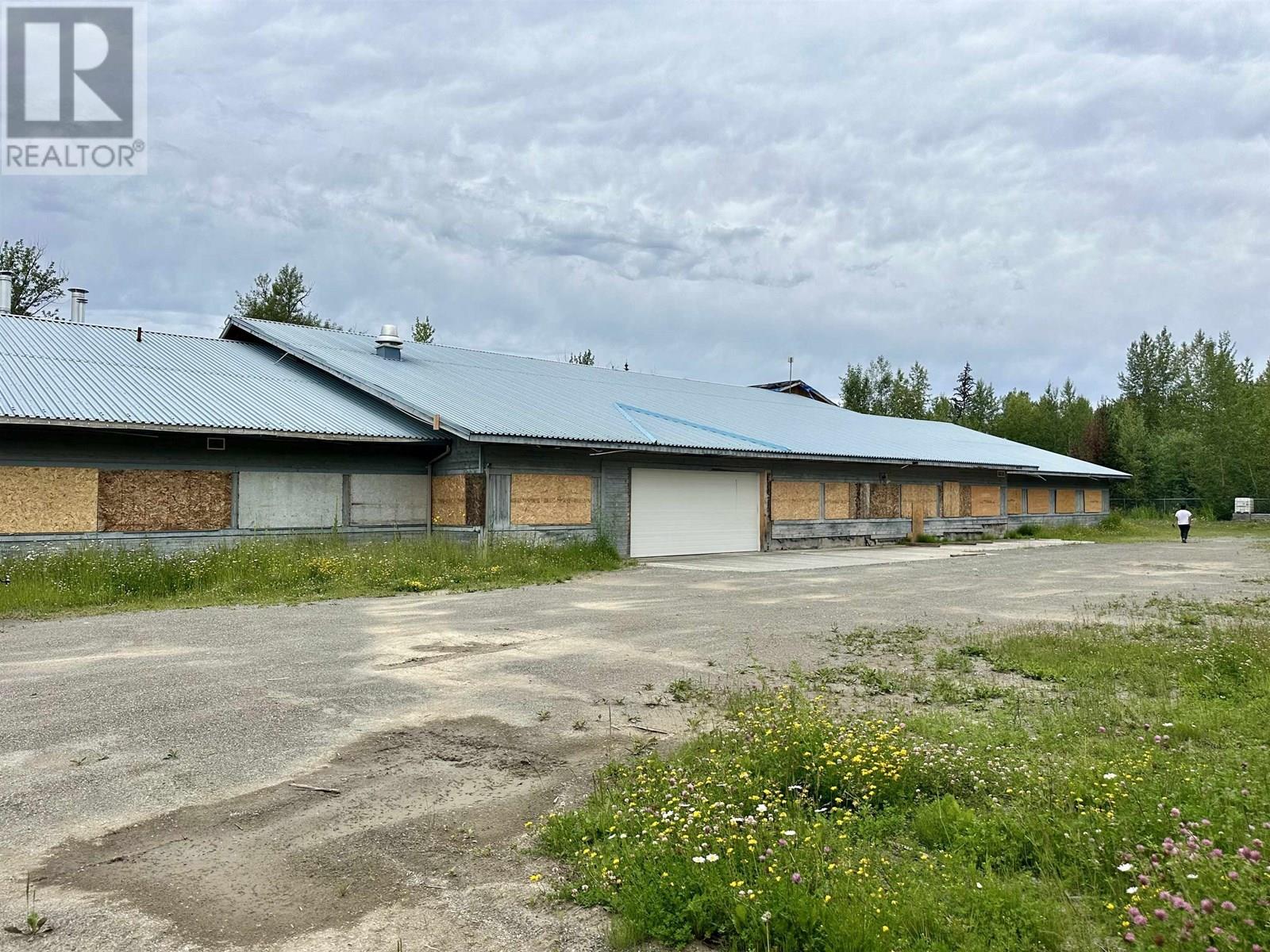 5622 Horsefly Lake Road Property Photo 2