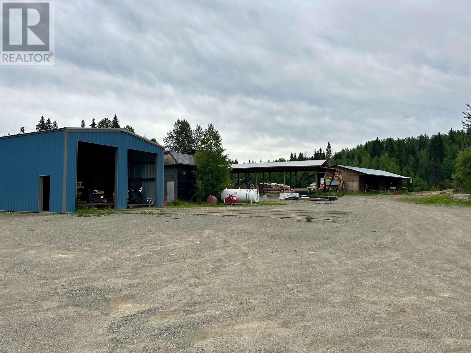 5622 Horsefly Lake Road Property Photo 4