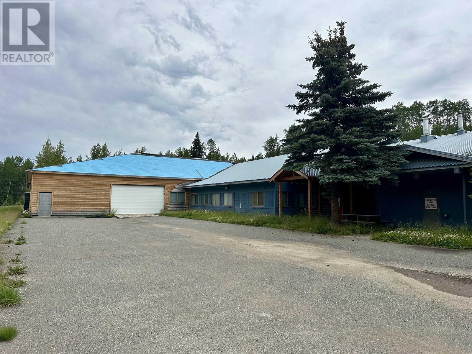 5622 Horsefly Lake Road Property Photo 8