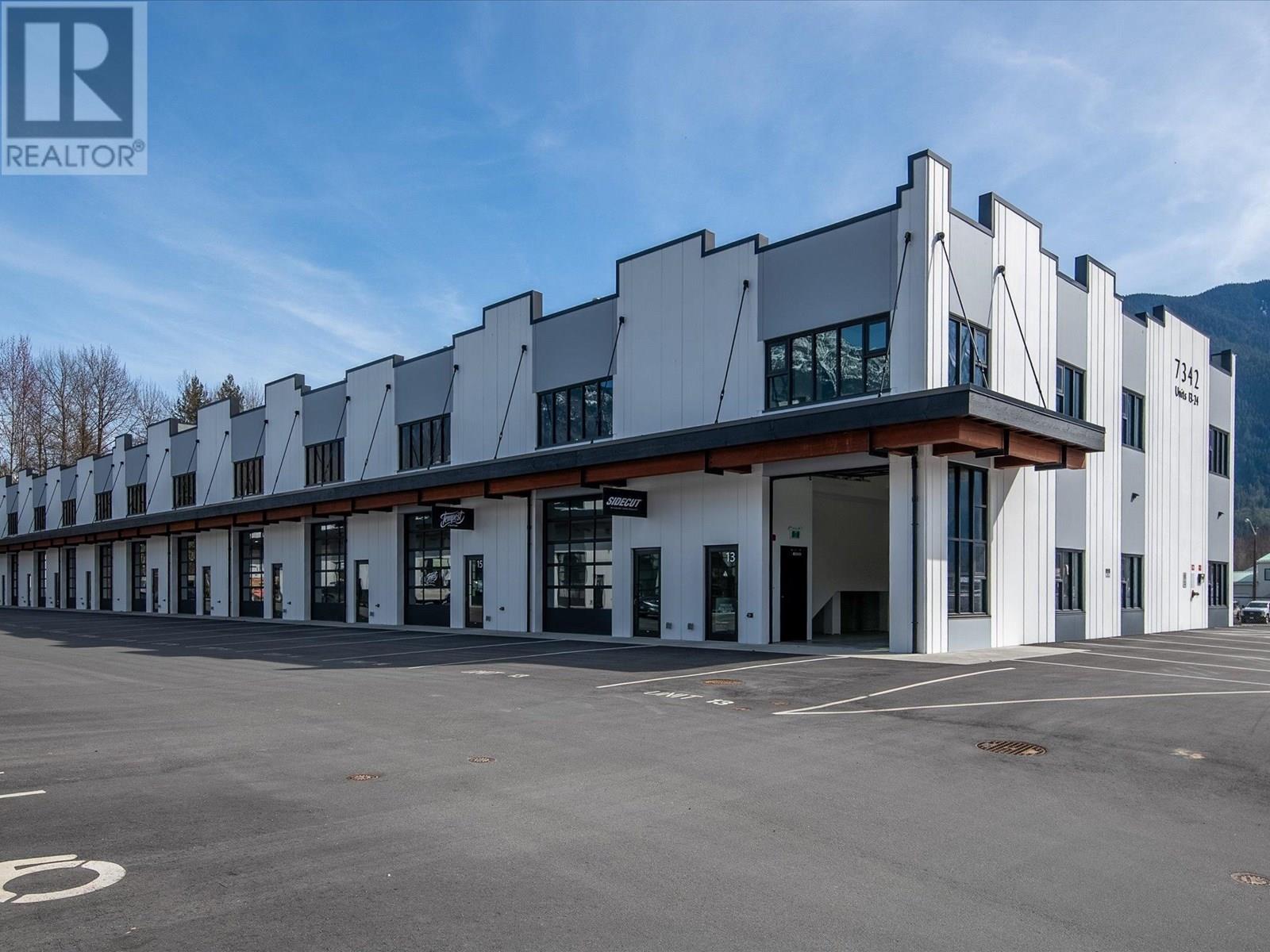 16 7342 INDUSTRIAL WAY Property Photo 1