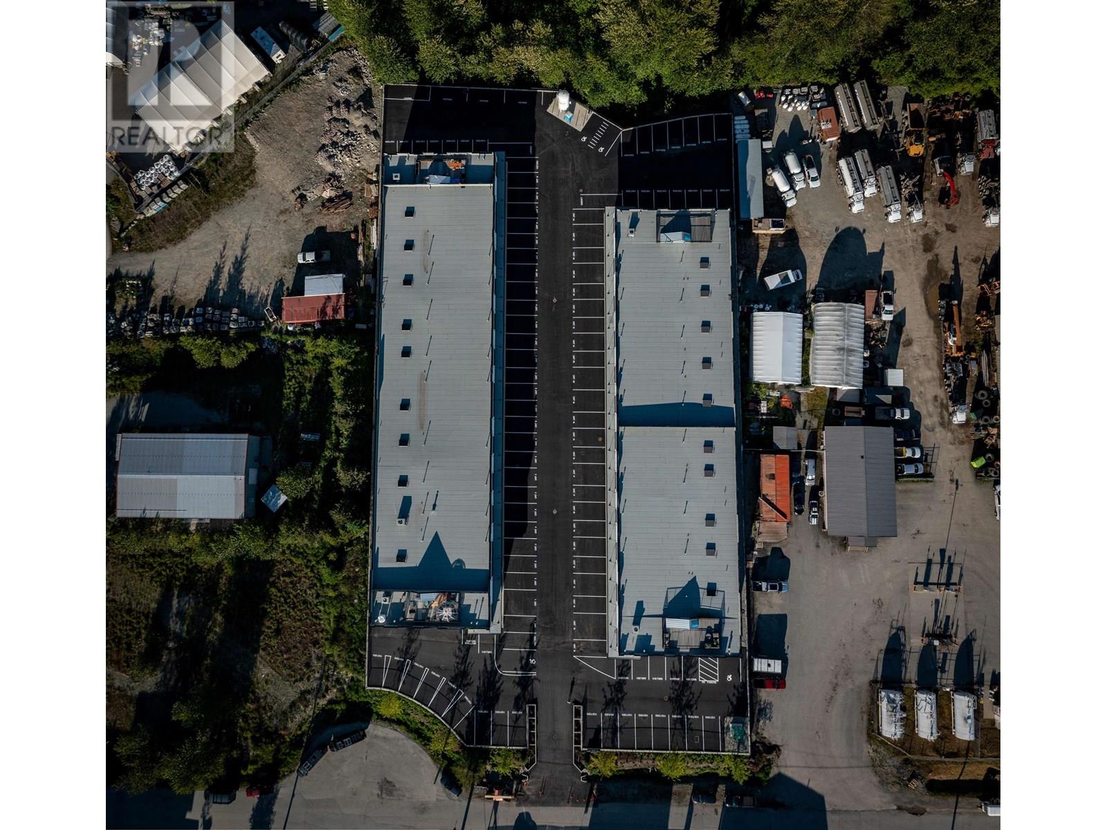 17 7342 Industrial Way Property Photo 3