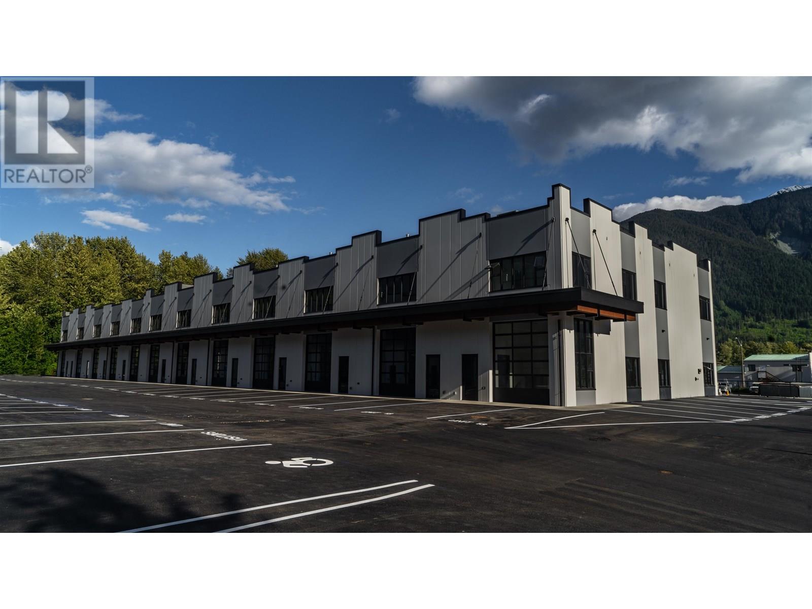 17 7342 Industrial Way Property Photo 10