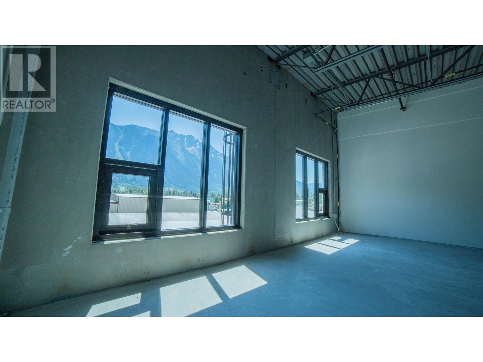 17 7342 Industrial Way Property Photo 17