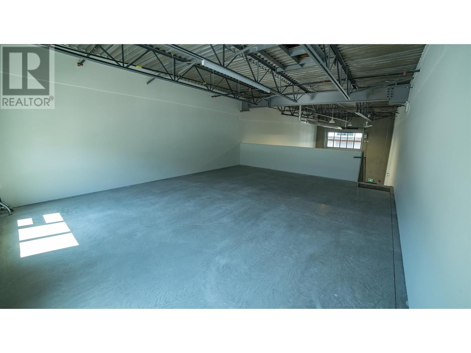 17 7342 Industrial Way Property Photo 18