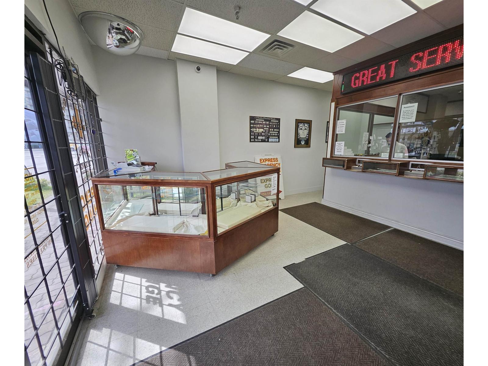 15223 Russell Avenue Property Photo 3