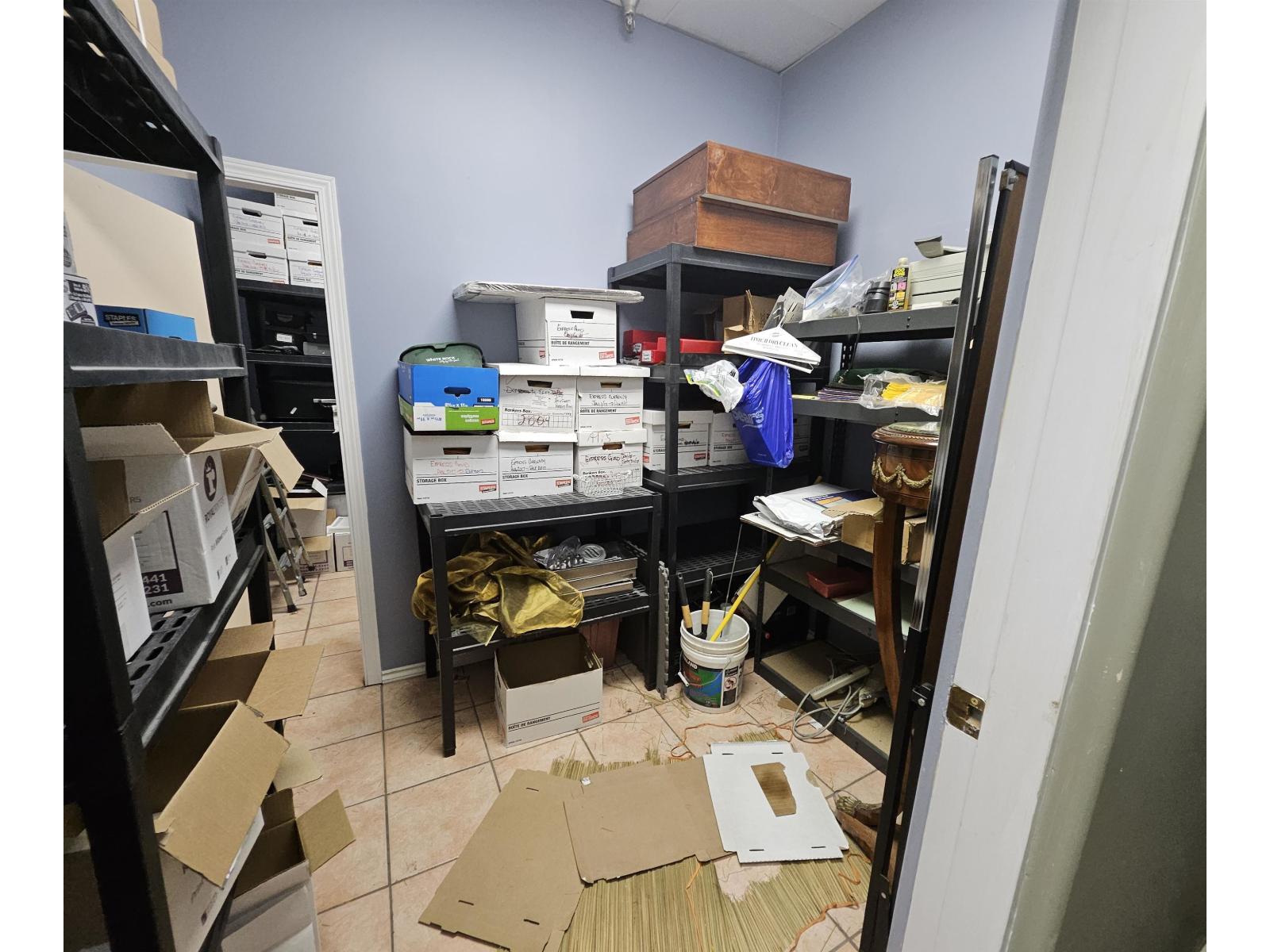 15223 Russell Avenue Property Photo 4