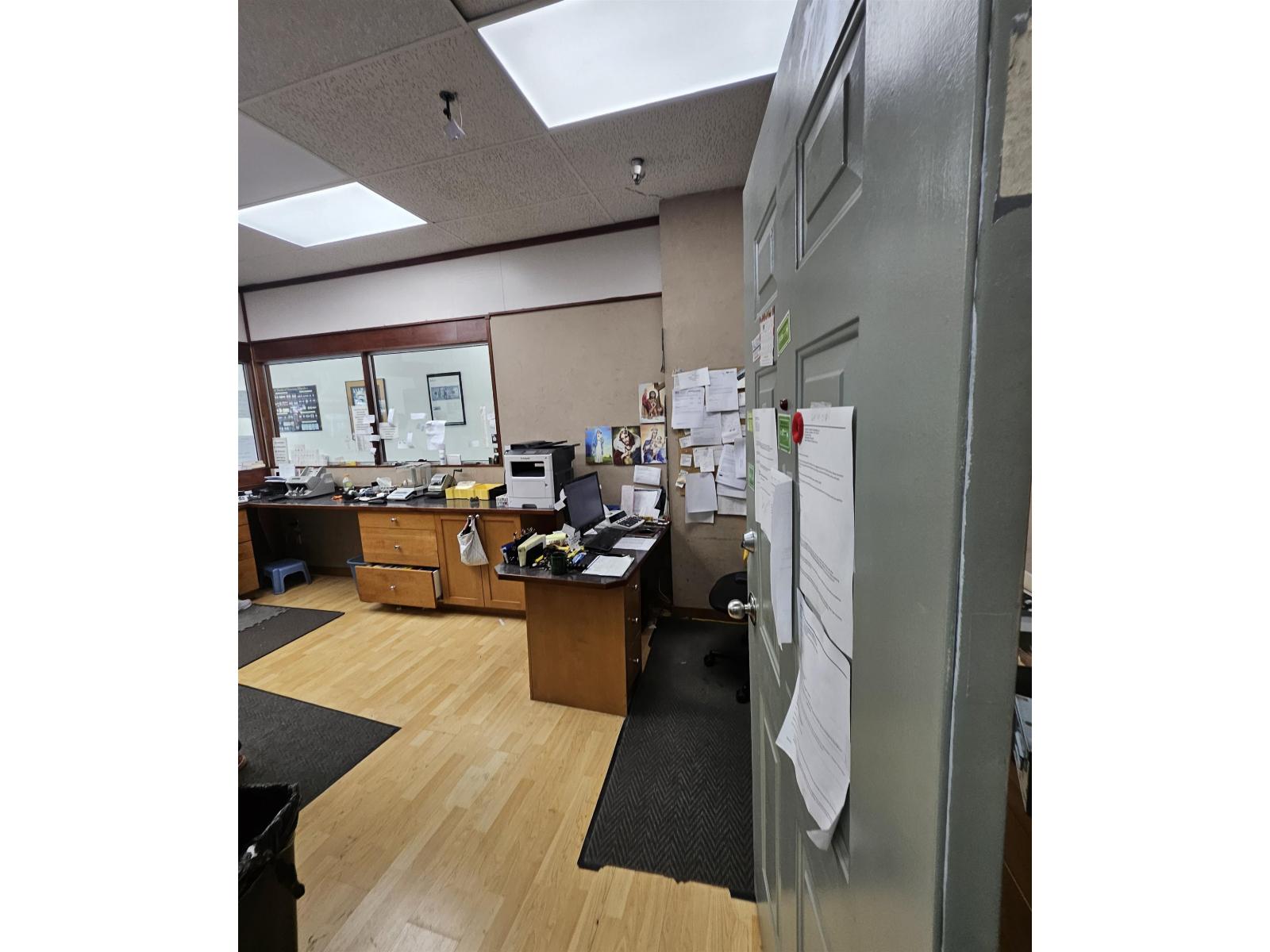 15223 Russell Avenue Property Photo 9