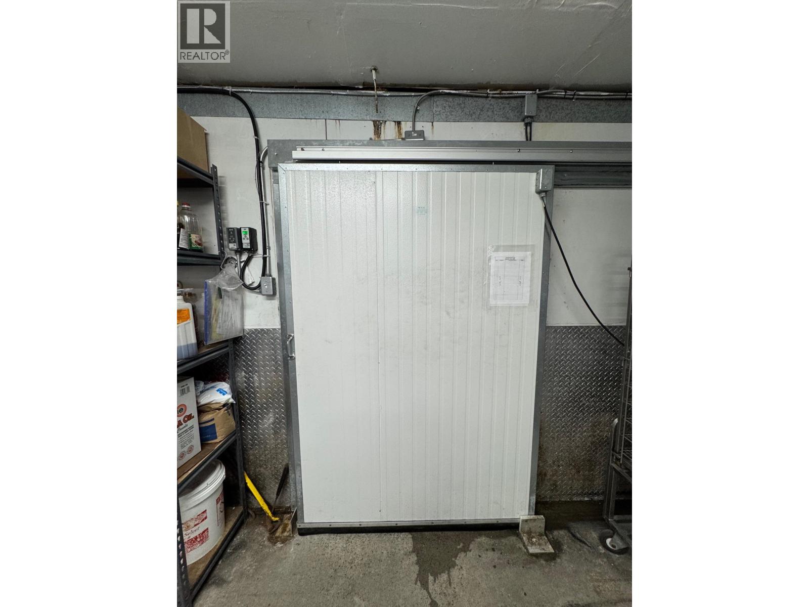 6&7 12800 Bathgate Way Property Photo 15