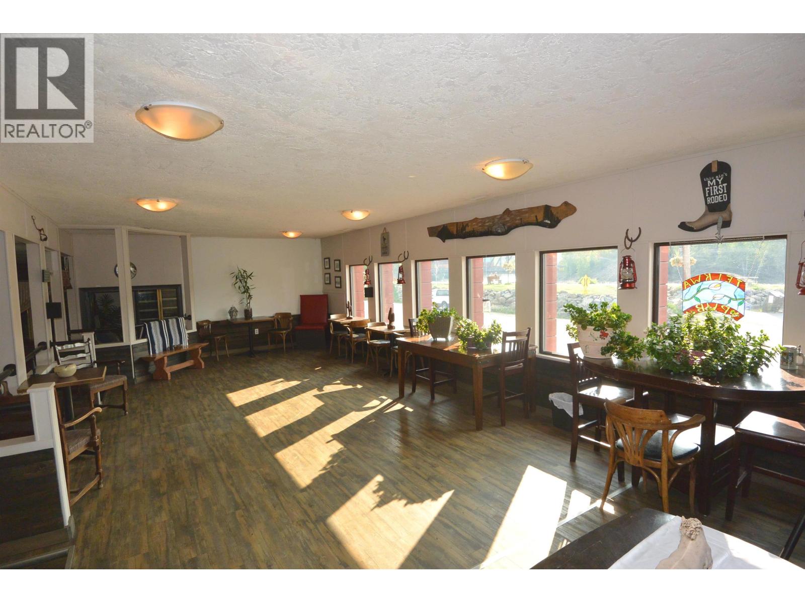 1709 Riverside Street Property Photo 12