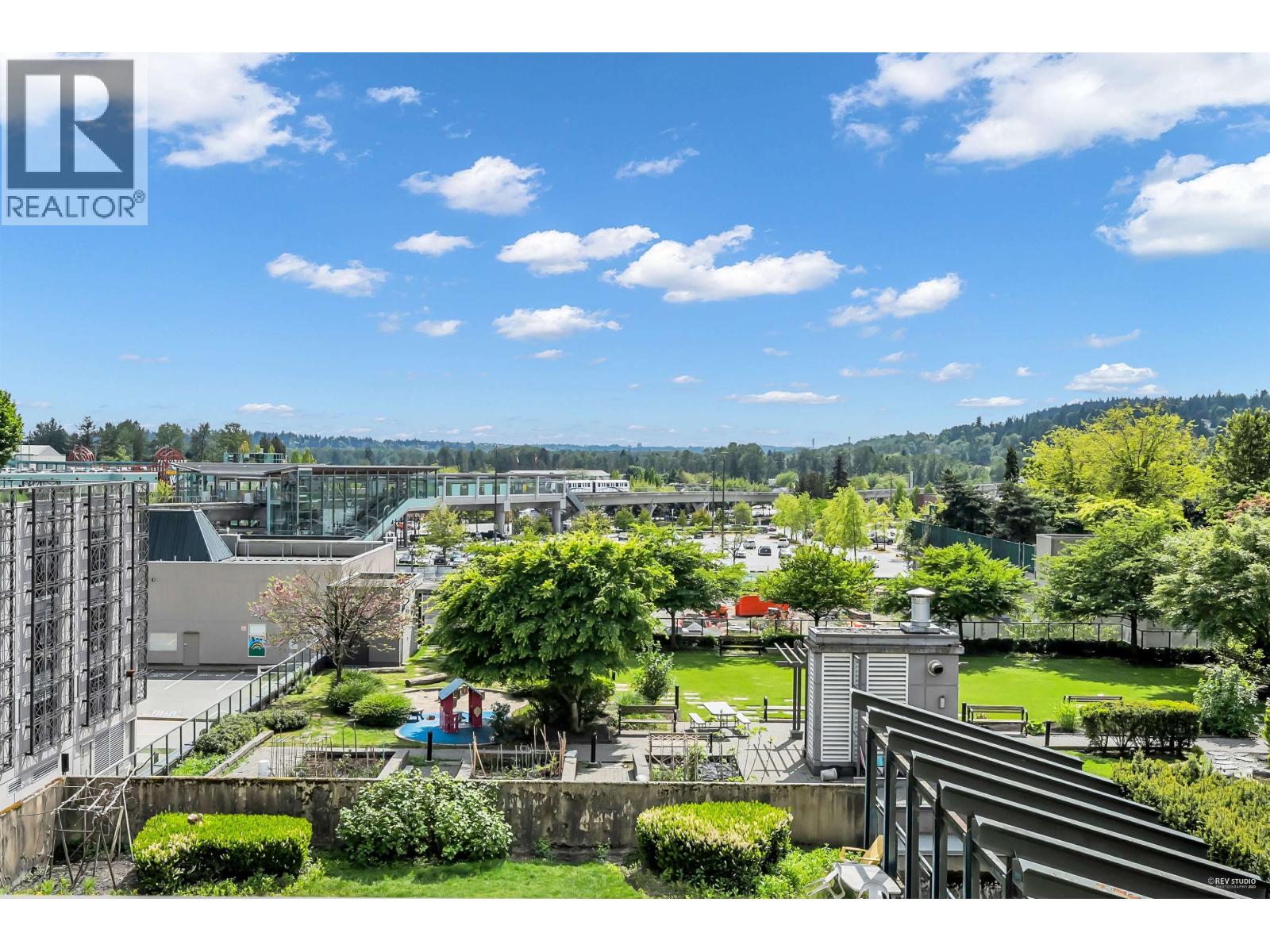 405 2992 GLEN DRIVE Property Photo 1