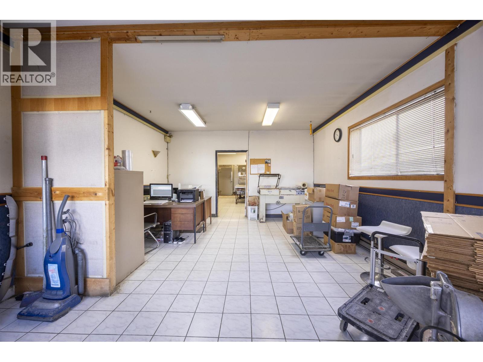 C8073069 Property Photo 2