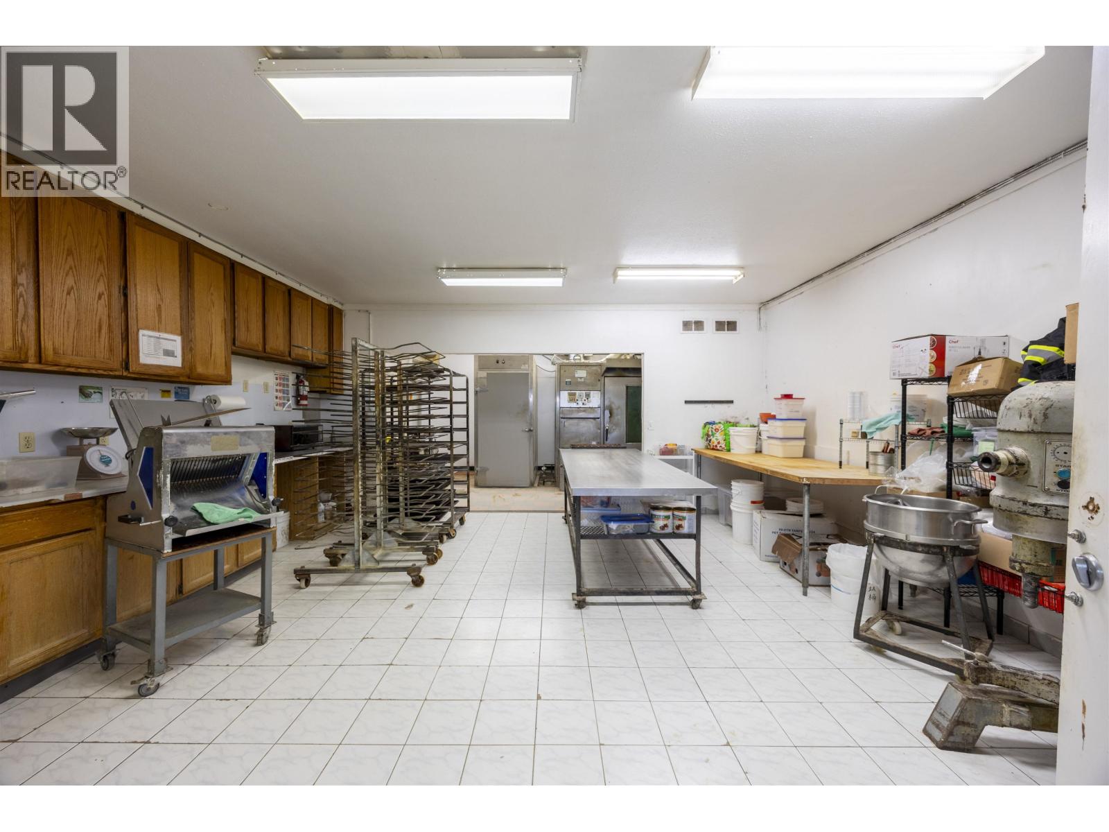 C8073069 Property Photo 3