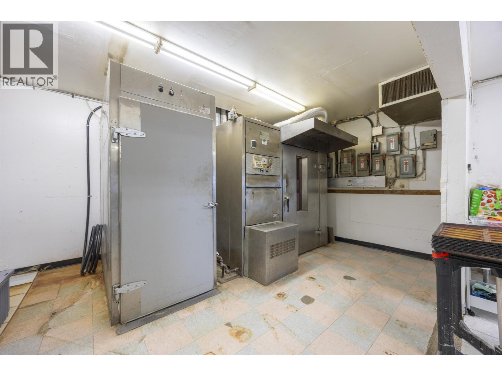 C8073069 Property Photo 4