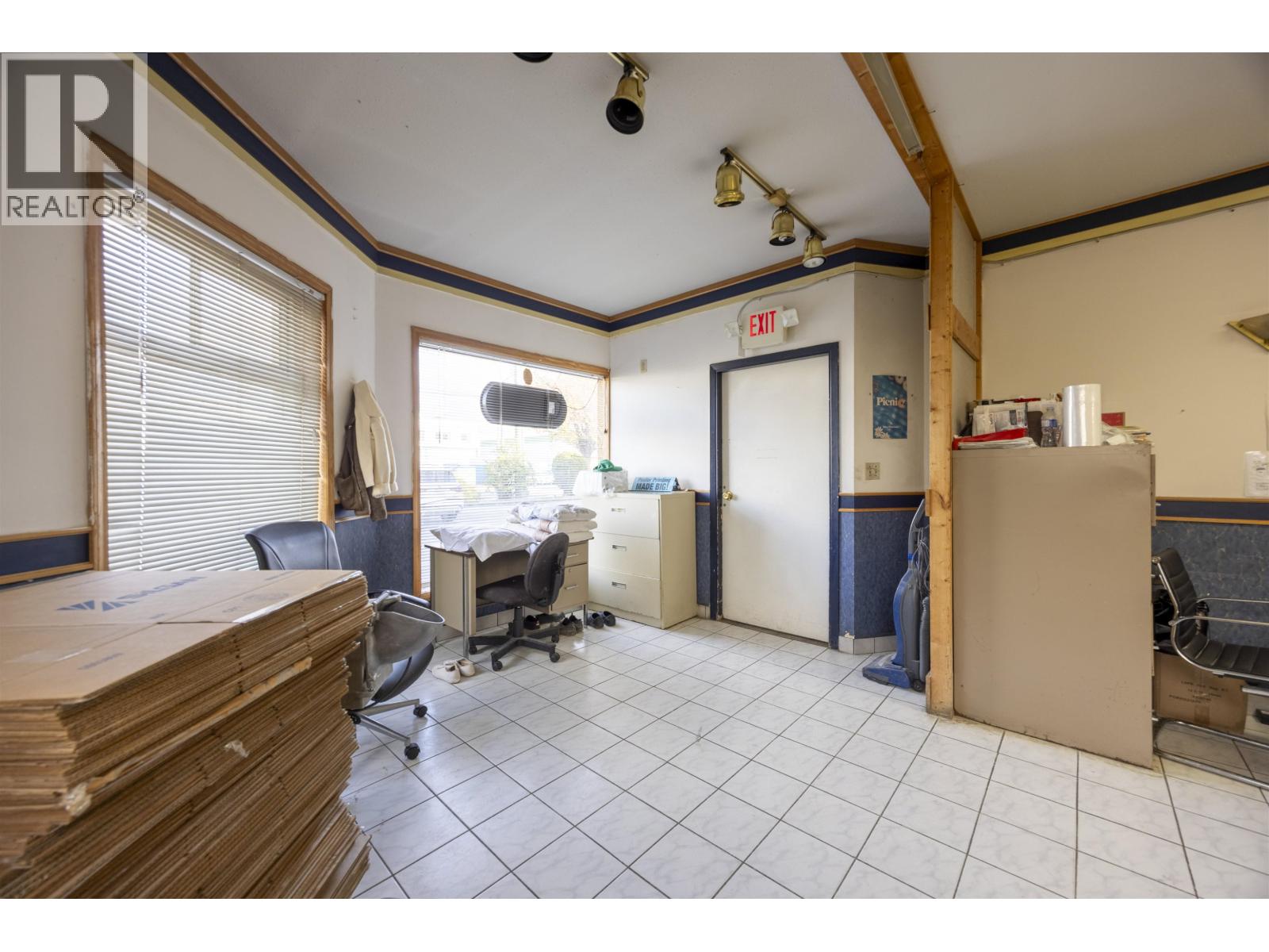 C8073069 Property Photo 5