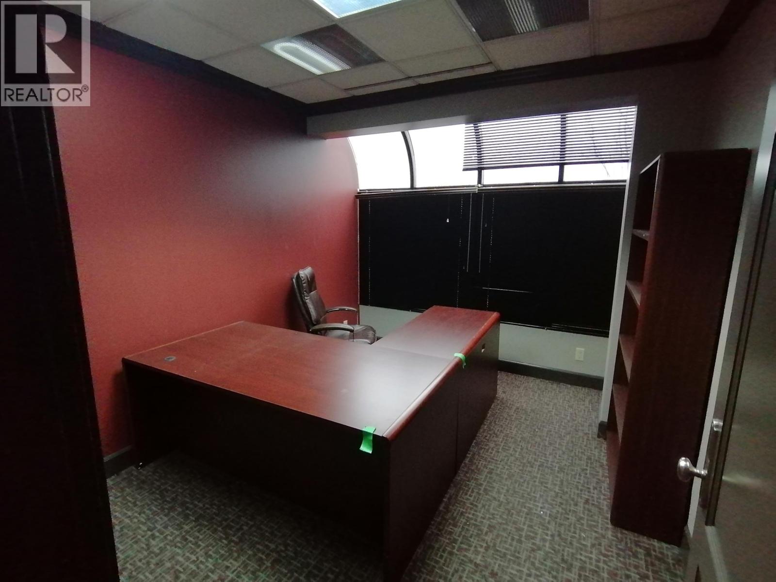 100 6660 Graybar Property Photo 3