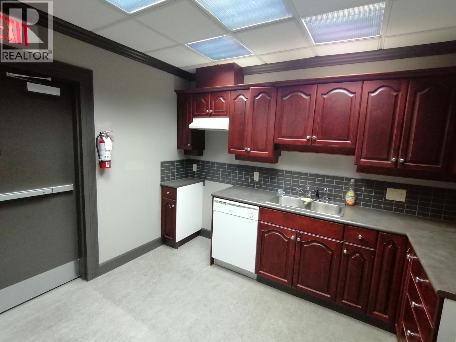 100 6660 Graybar Property Photo 8
