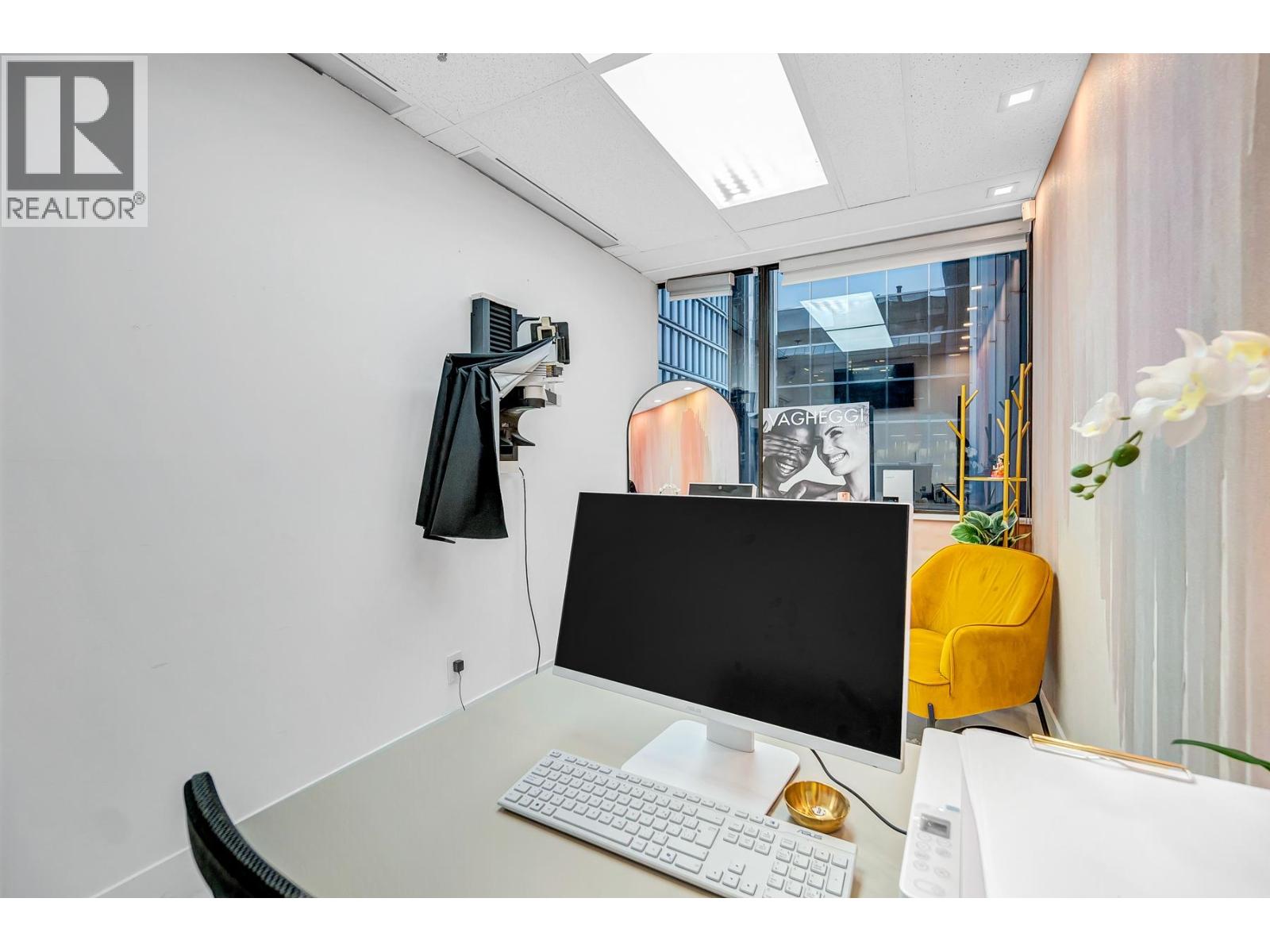 C8073859 Property Photo 13