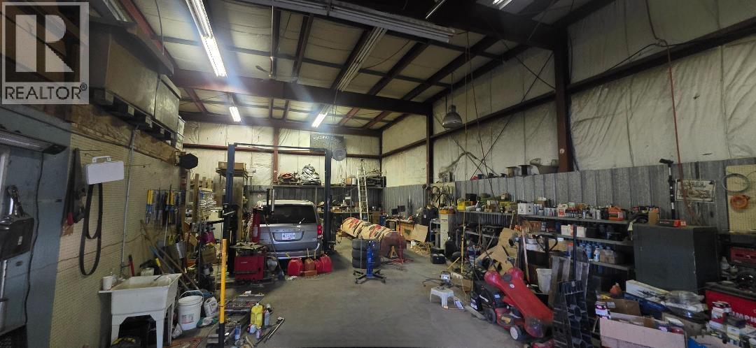 1480 Old Beach Road Property Photo 4