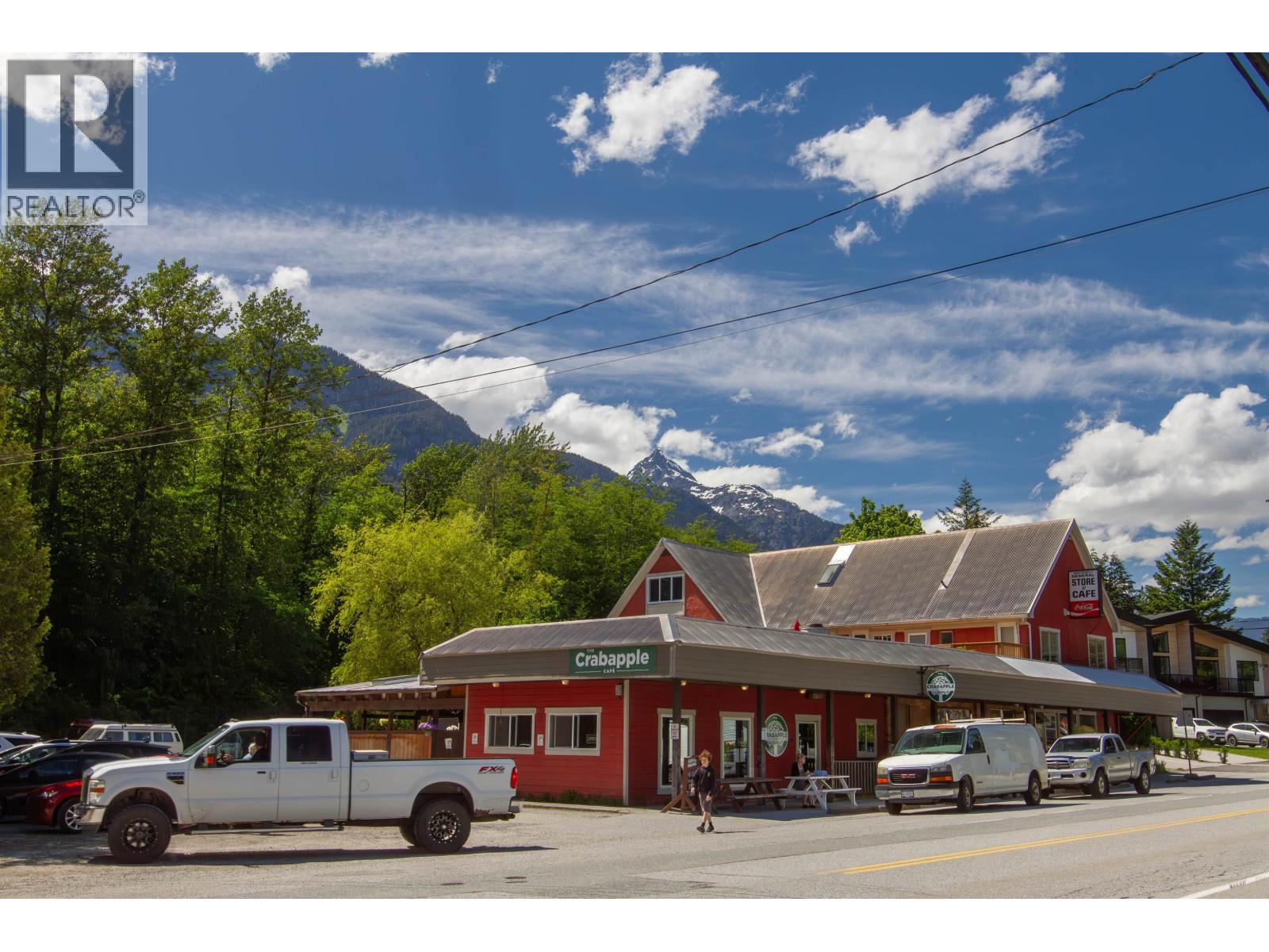 41655 Government Road Property Photo 4