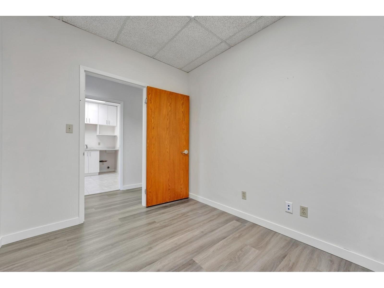 404 11861 88th Avenue Property Photo 16