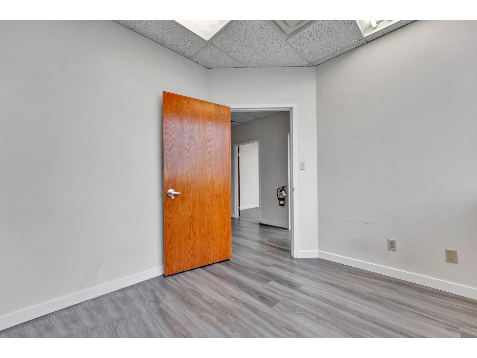 404 11861 88th Avenue Property Photo 28