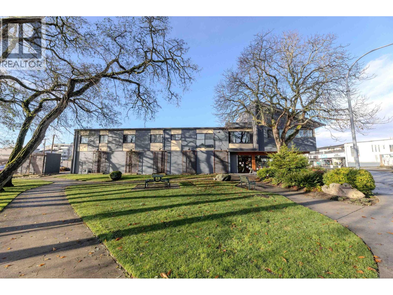 5641 Cowrie Street Property Photo 2