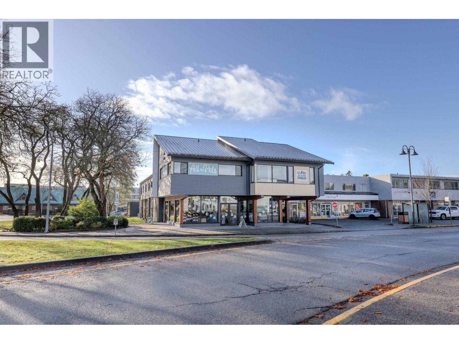 5641 Cowrie Street Property Photo 4