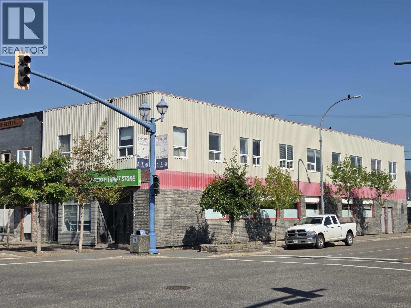 1210 3rd Avenue Property Photo 3