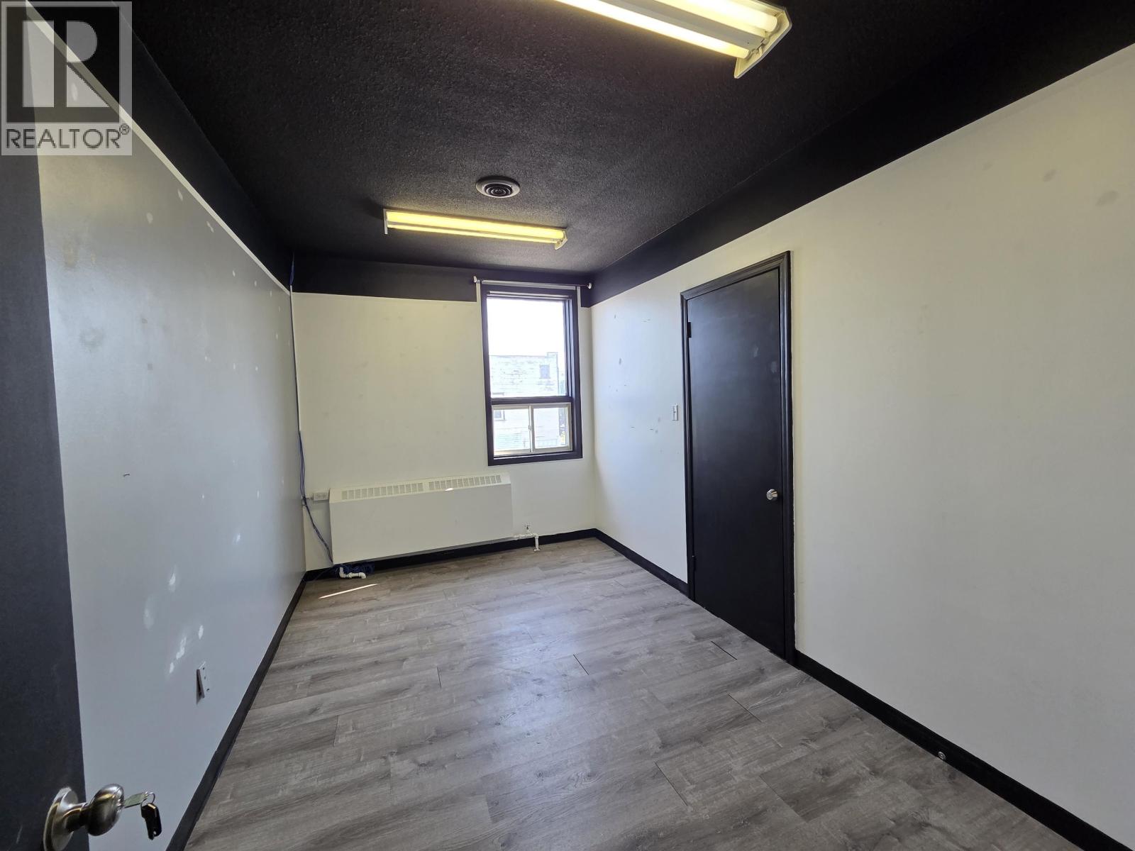 1210 3rd Avenue Property Photo 20
