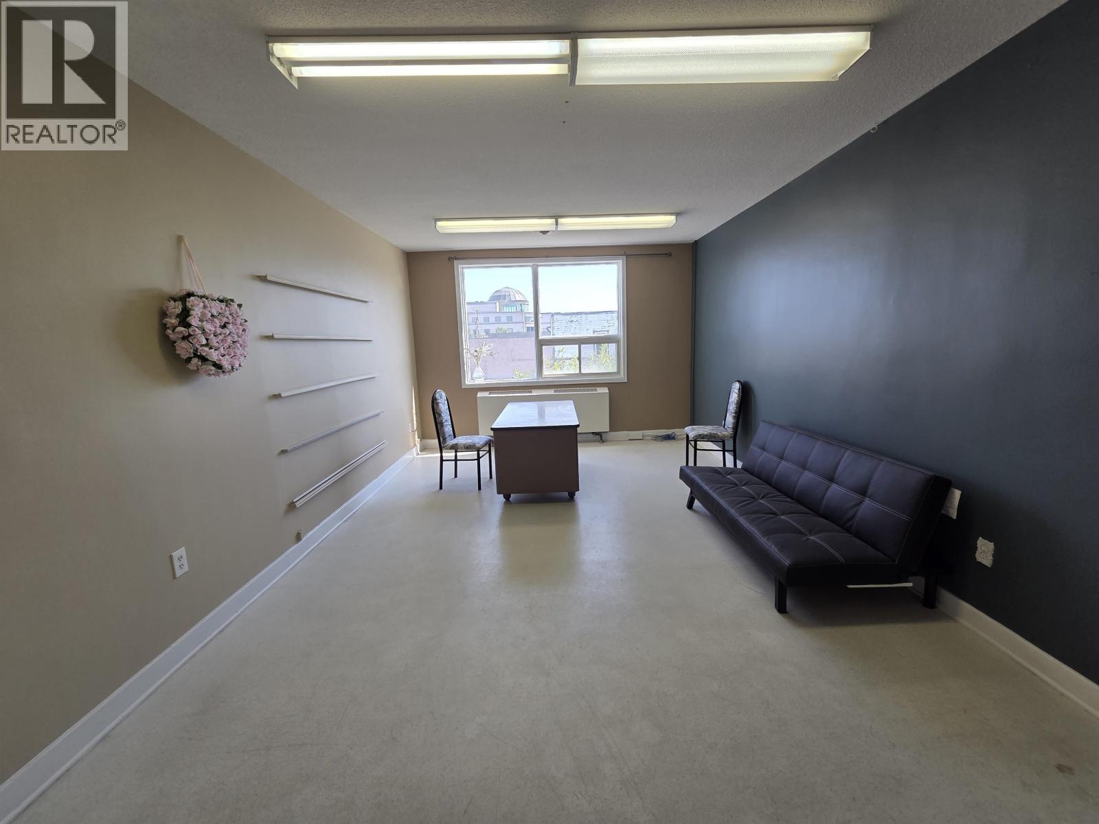 1210 3rd Avenue Property Photo 24