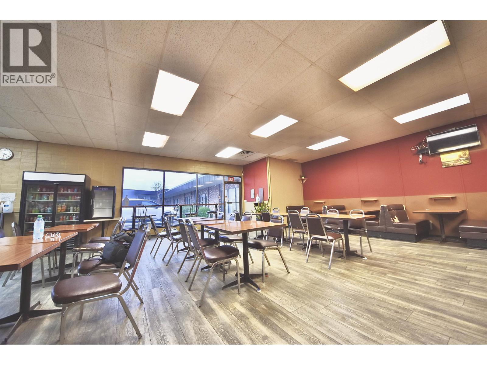 31-33 7621 VANTAGE HIGHWAY