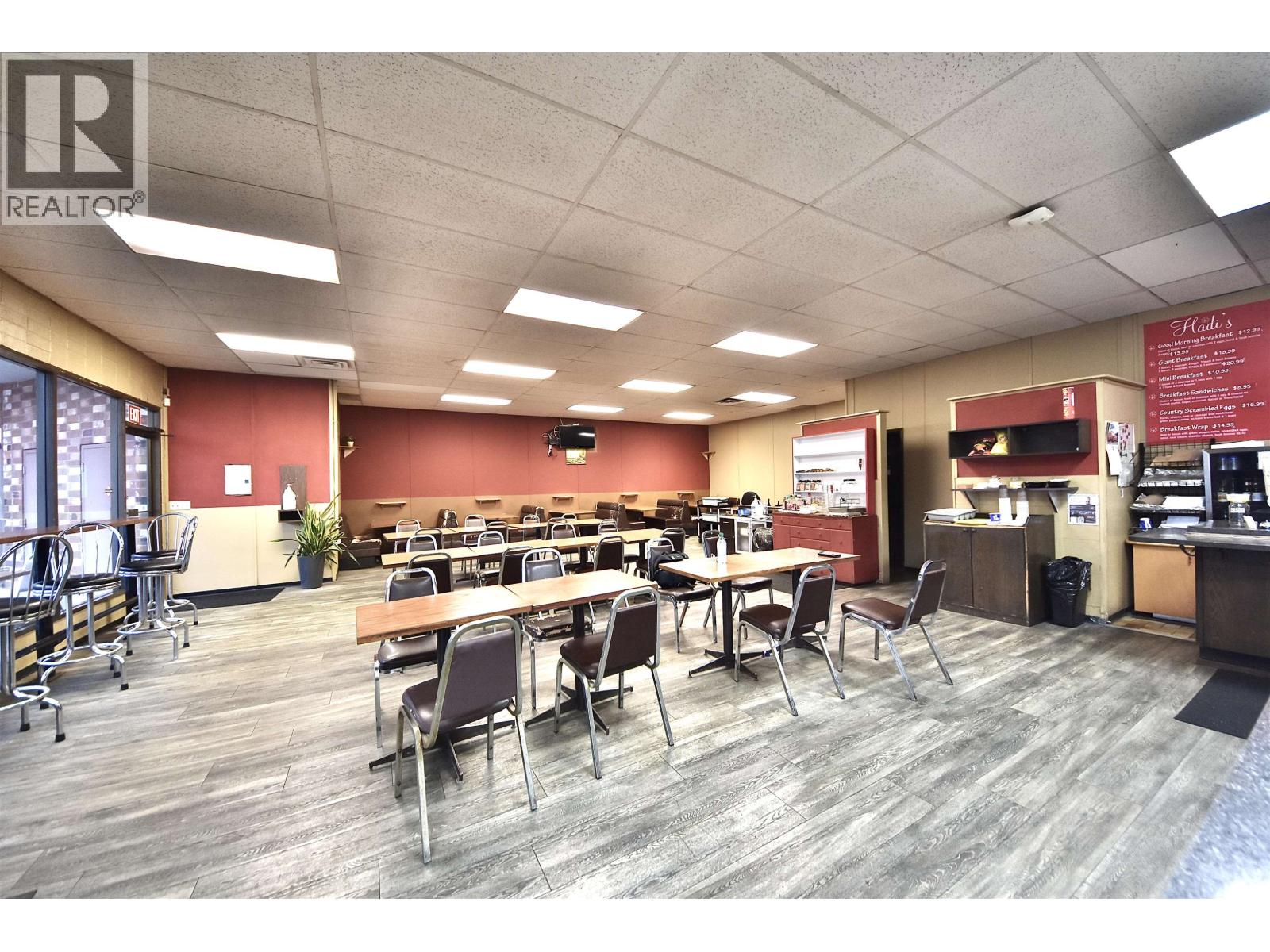 31-33 7621 Vantage Highway Property Photo 18
