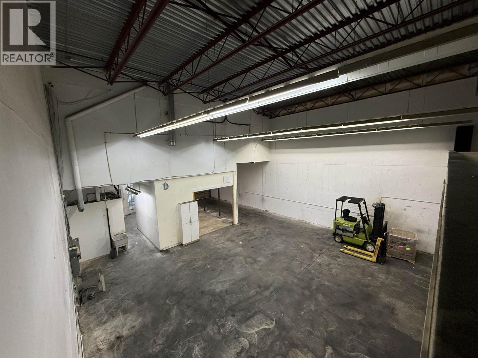 21 3871 North Fraser Way Property Photo 5