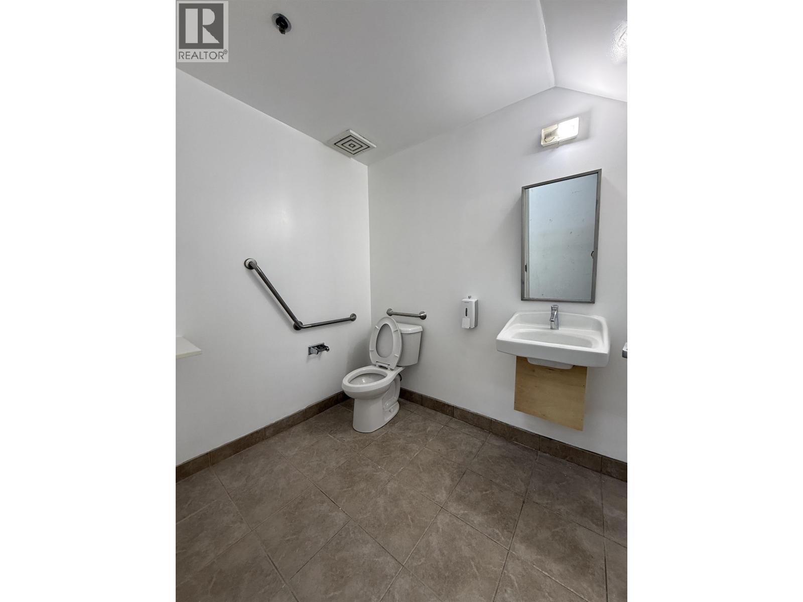 21 3871 North Fraser Way Property Photo 10
