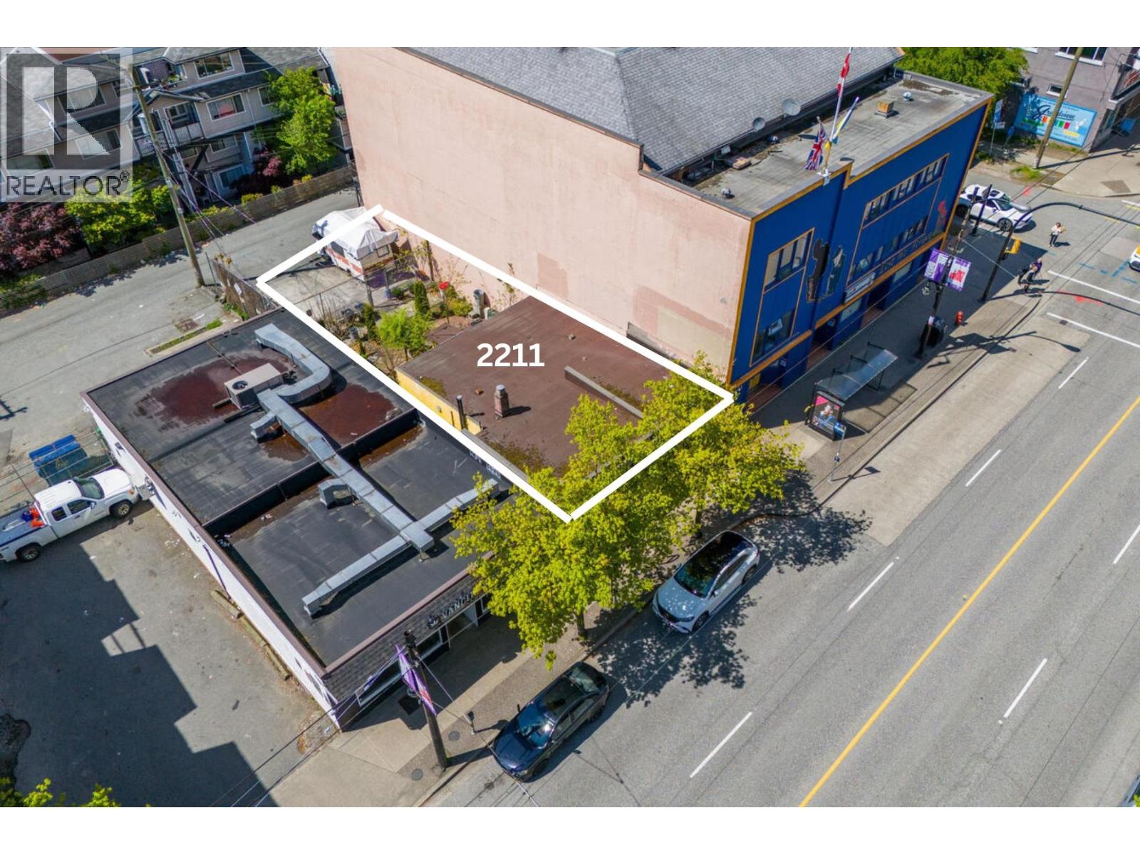 2211 Commercial Drive Property Photo 15