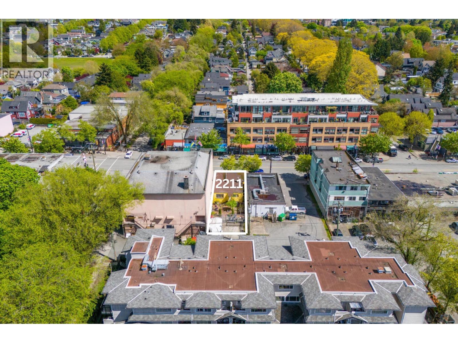 2211 Commercial Drive Property Photo 16