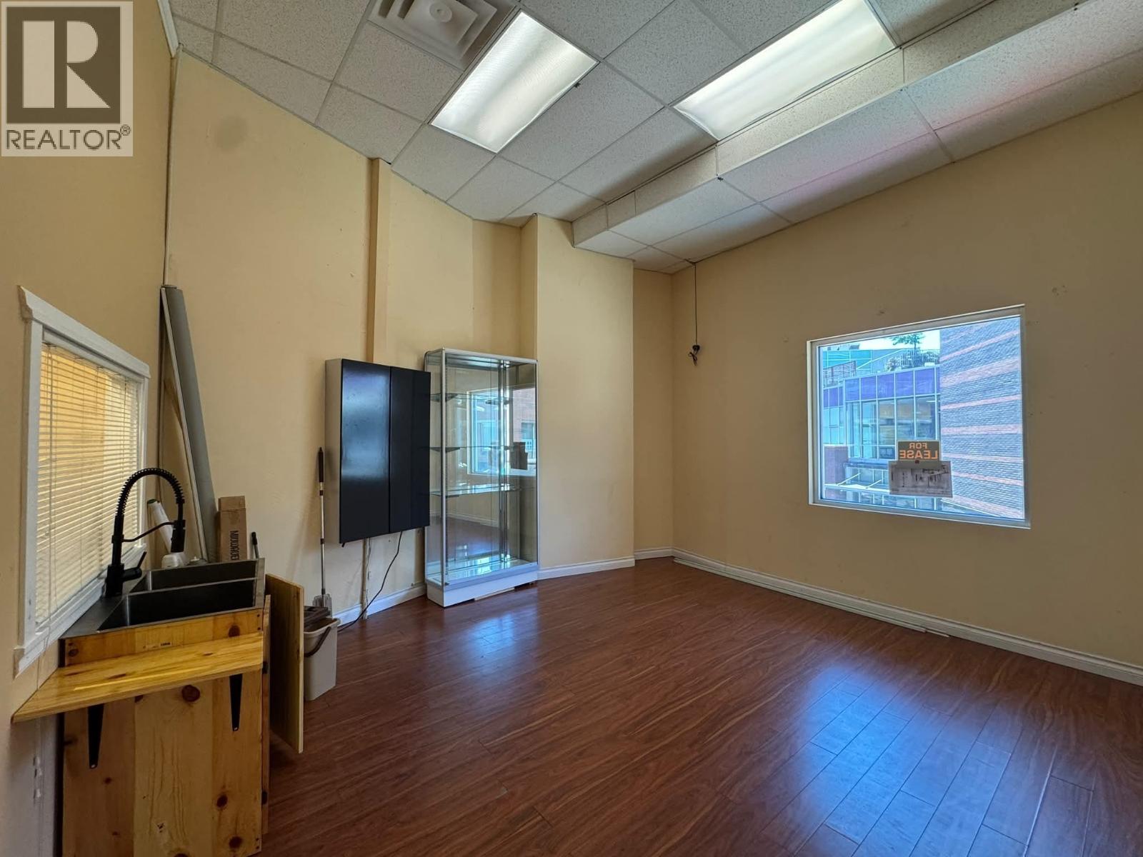 2612 4500 Kingsway Property Photo 4