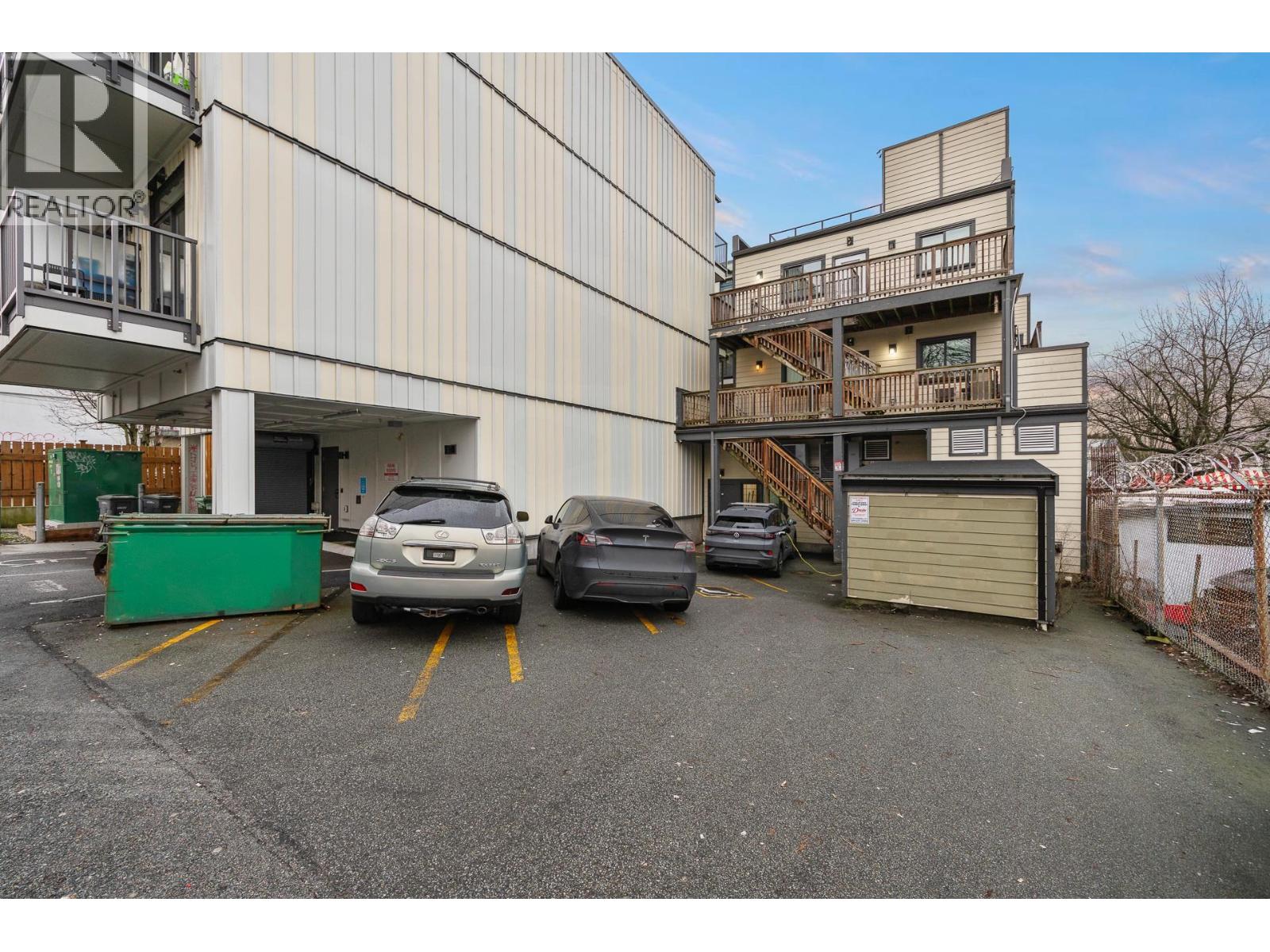 754-758 E Broadway Property Photo 10