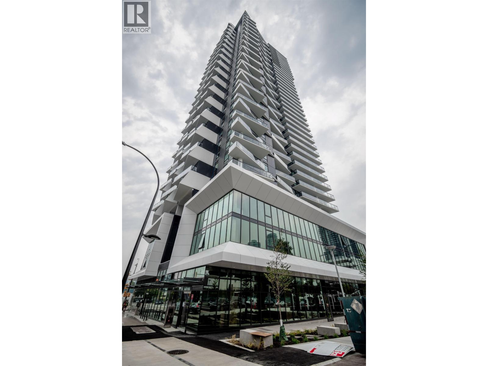 208 4279 DAWSON STREET