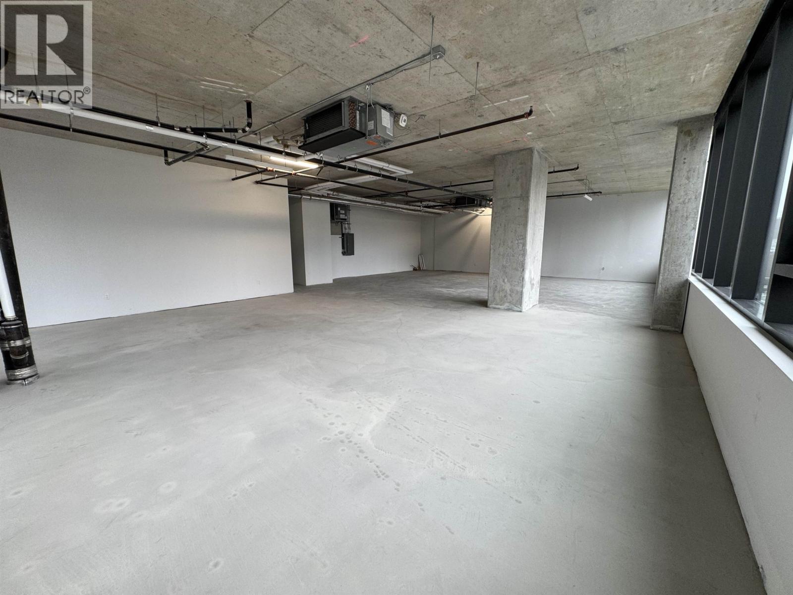 208 4279 Dawson Street Property Photo 5