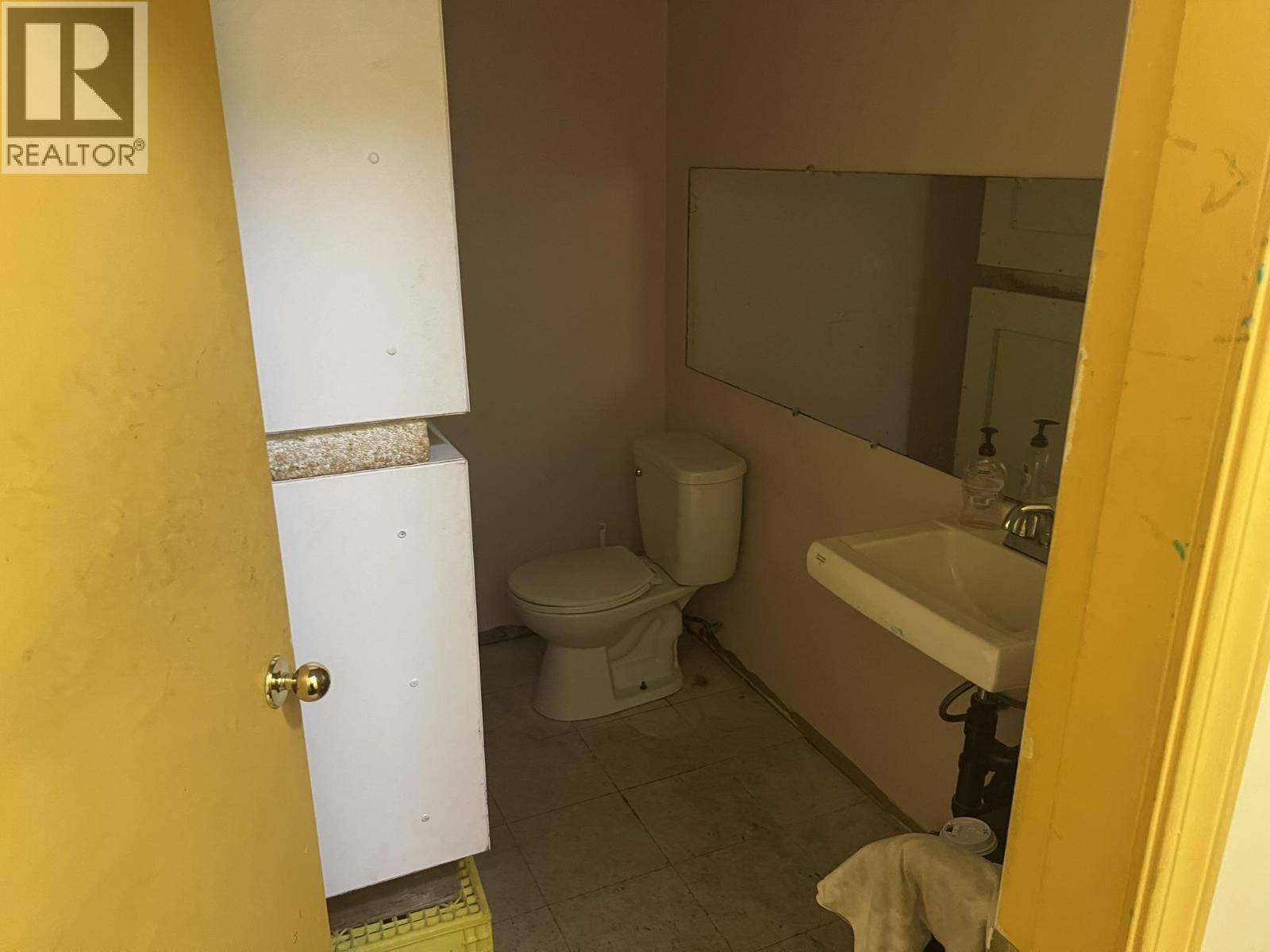 104 4663 Byrne Road Property Photo 8