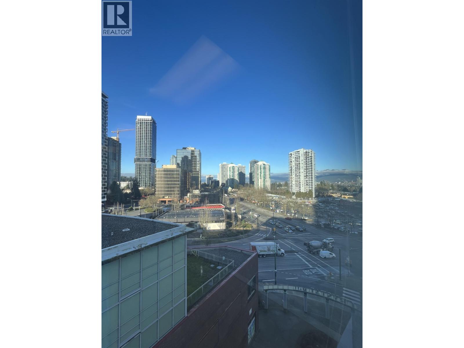 602 4538 Kingsway Property Photo 2