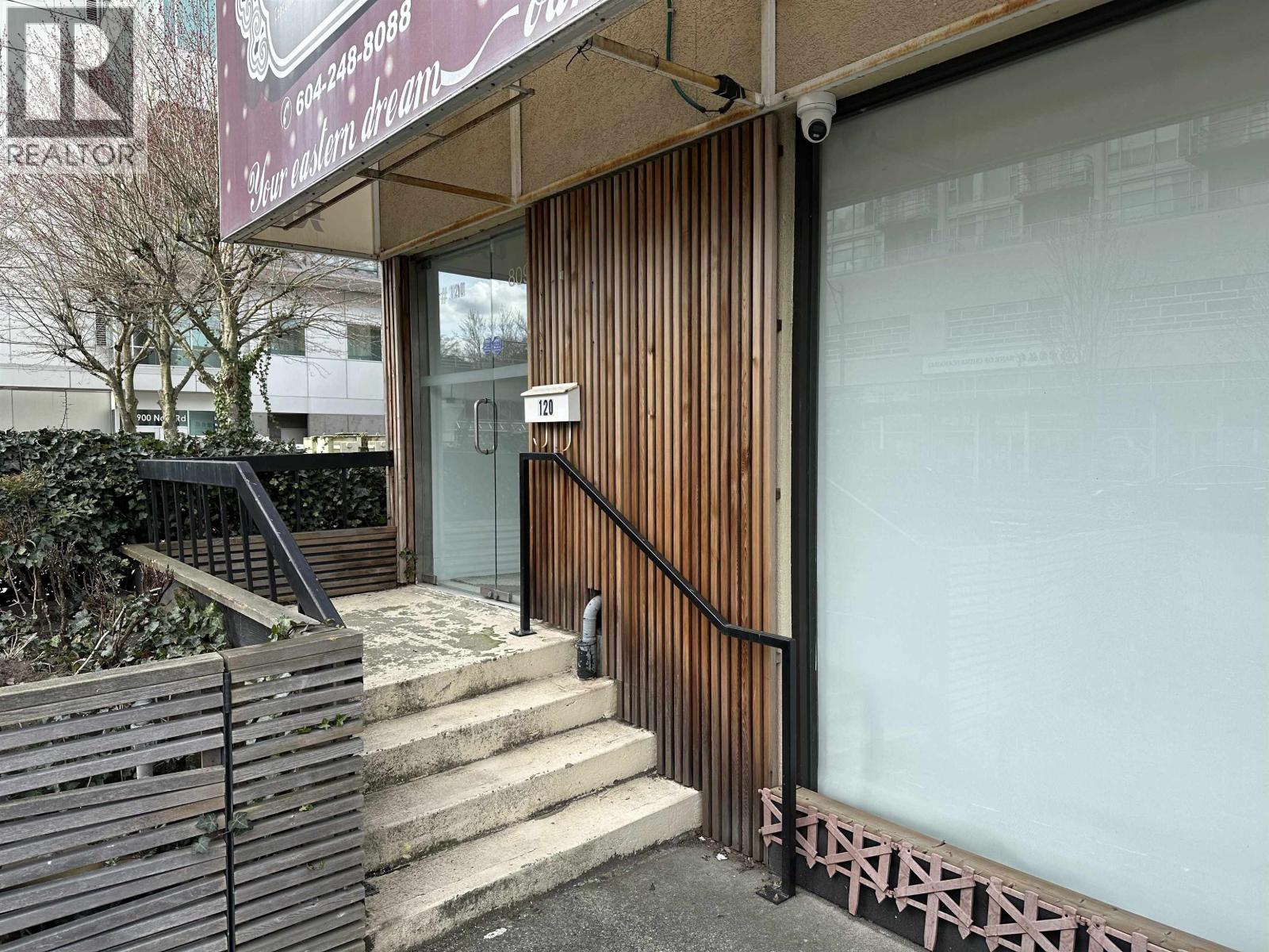 200 8091 Westminister Highway Property Photo 3
