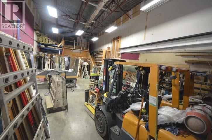 140 2981 Simpson Road Property Photo 4