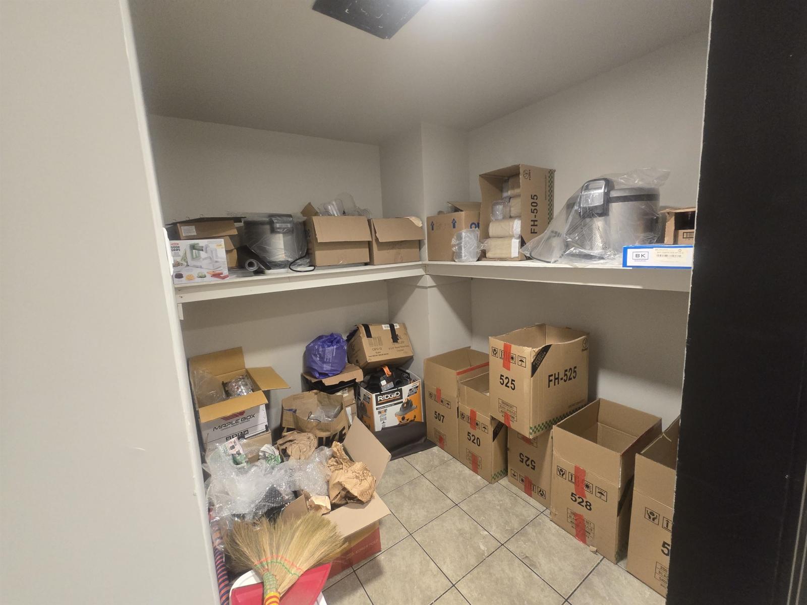 10194 152 Street Property Photo 18