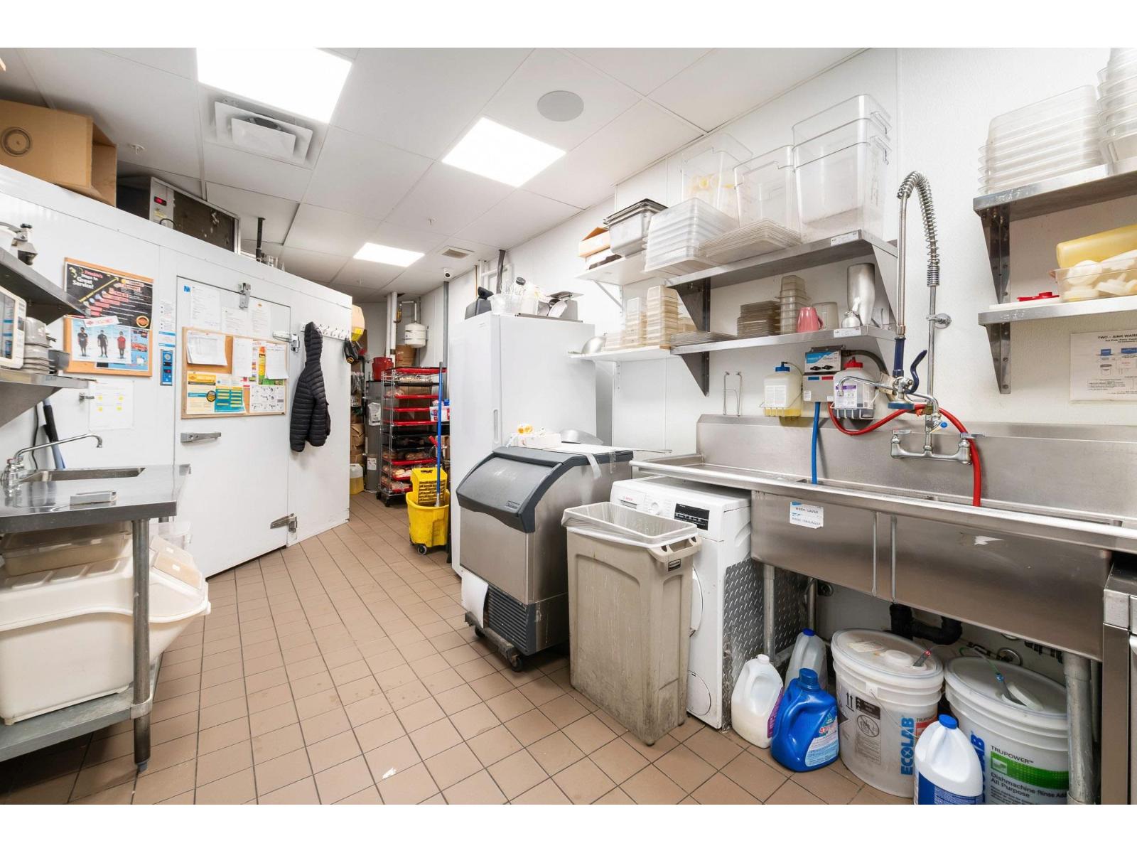 12 2047 Sumas Way Property Photo 10